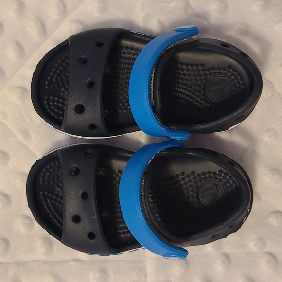 Toddler Crocs - Picture 2 of 4